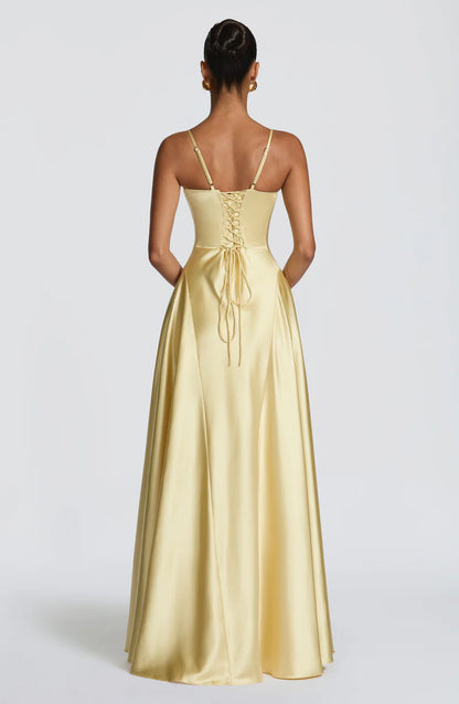 Isabelle Robe Longue en Jaune Beurre