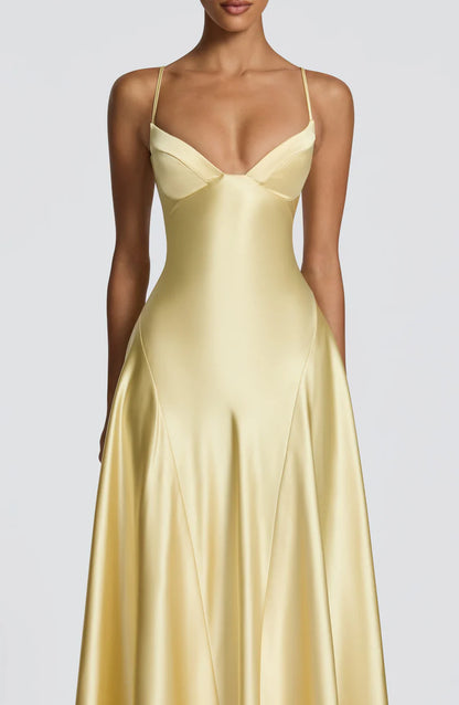 Isabelle Robe Longue en Jaune Beurre